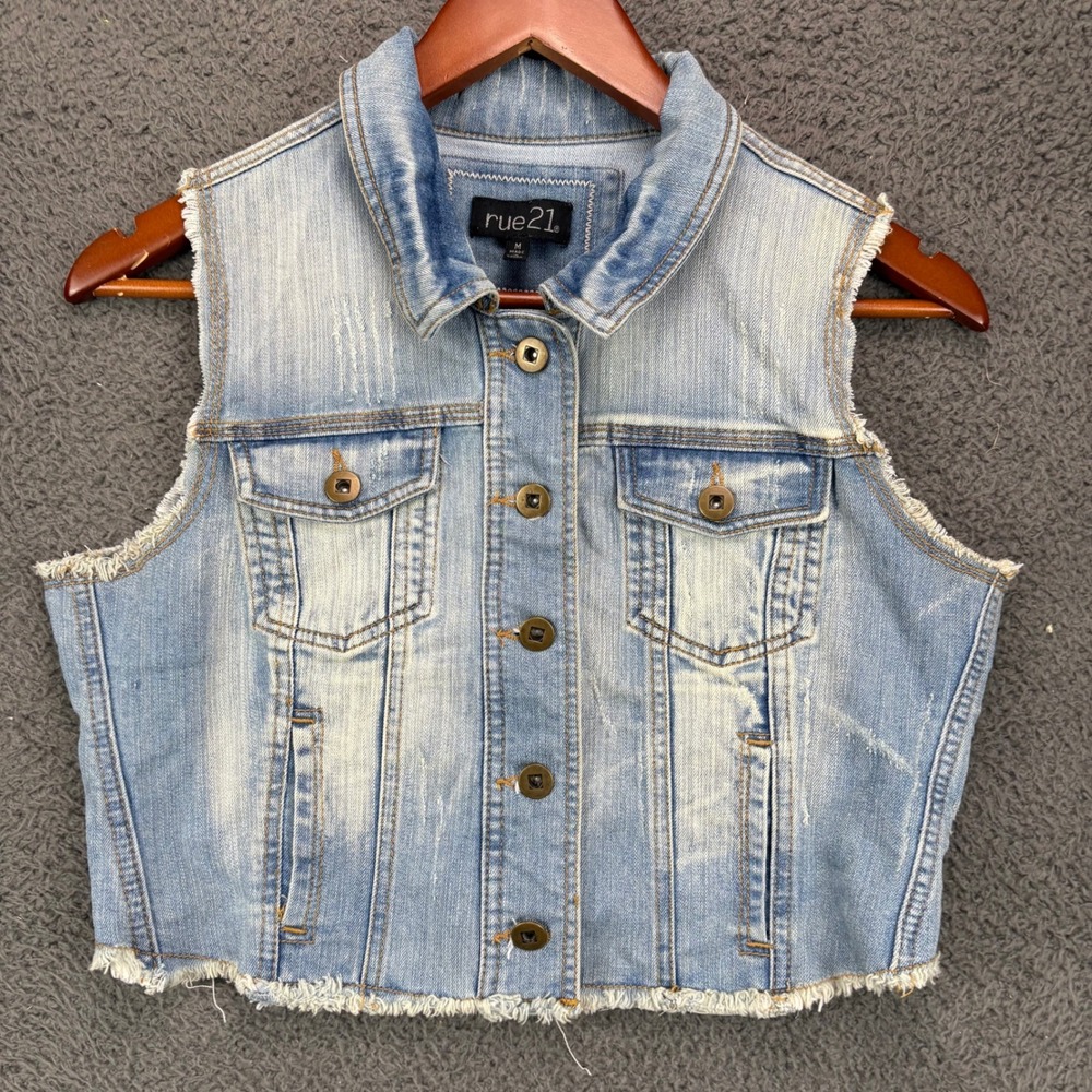 Rue21 Womens Blue Denim Vest Distressed Raw Hem Cropped Light Wash Size M